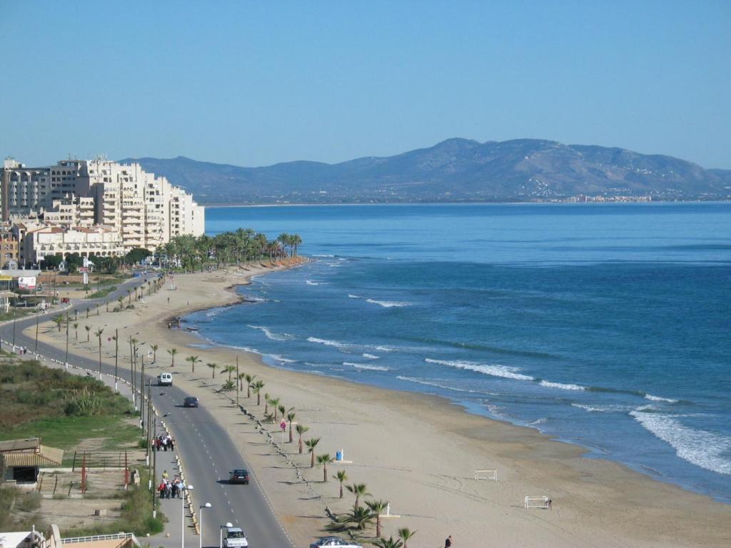 Apartamentos Raymar 오로페사델마르 객실 사진