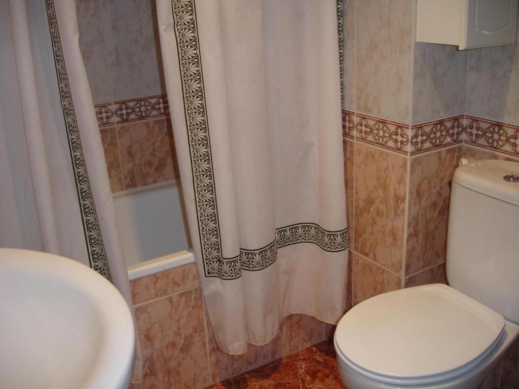 Apartamentos Raymar 오로페사델마르 객실 사진